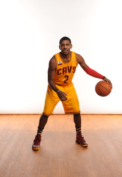 罗马诺：拜仁已经在考虑为伦纳特-卡尔再提供一份新合同（罗马诺：拜仁正考虑再次向伦纳特-卡尔递交新合同）