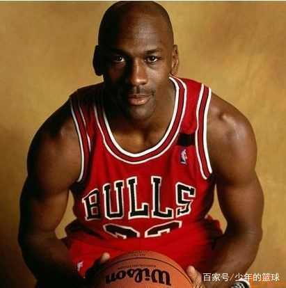 记者：阿隆索在训练前向全队讲话，批评球员态度问题（记者称阿隆索训练前面向全队发言，直批球员态度问题）