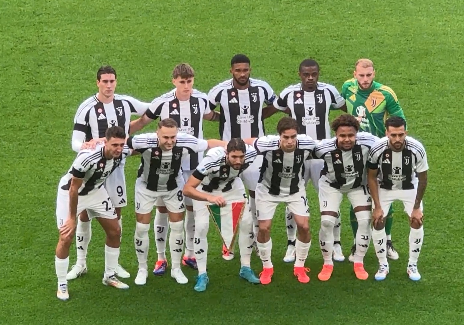 官方：美国国门马特-特纳转会里昂，并租借回归新英格兰革命（官宣：美国门将马特-特纳加盟里昂，随后租借回新英格兰革命）