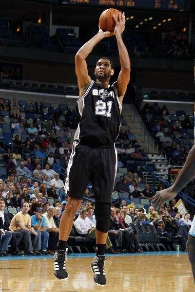 杜兰特关键补篮赢得比赛（杜兰特补篮绝杀助队取胜）