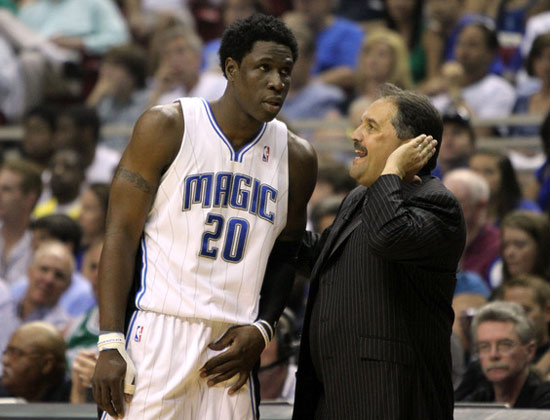 科尔：我们的掩护方式现在看不一定独特，但在六七年前是的（科尔：如今我们的掩护未必独特，六七年前却独树一帜）