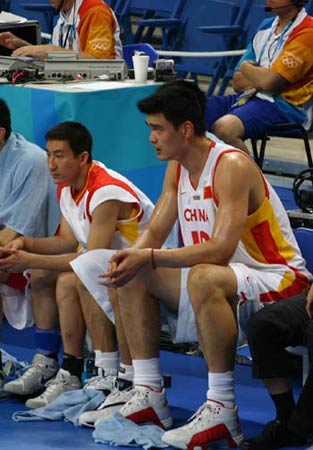 埃因霍温2比3马竞 全场集锦（马竞3-2击败埃因霍温 全场集锦）