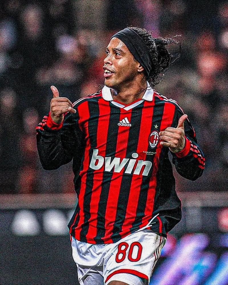 赫拉德-马丁：客战国米是生涯最佳比赛；选18号是因为阿尔巴（赫拉德-马丁：客场战国米乃生涯最佳一役；身披18号致敬阿尔巴）