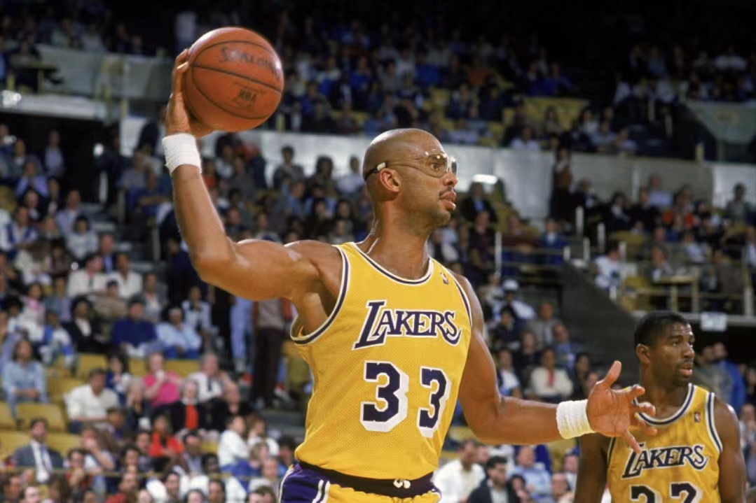 纳米比亚足球的拓荒者-艾里法斯・希武特-上，当年的大连万达26号（昔日大连万达26号，纳米比亚足球拓荒者：艾里法斯·希武特（上））