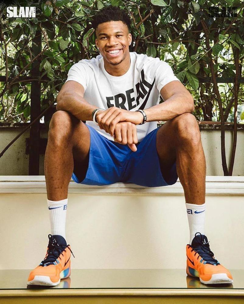 意媒：拜仁天才边锋利契纳或离队，尤文和米兰等队有意争夺（意媒：拜仁新星边锋利契纳或将离队，尤文米兰等队有意竞逐）