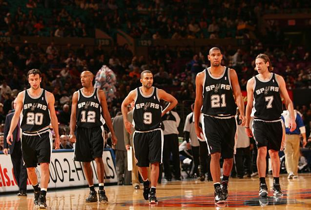 斯基拉：那不勒斯计划通过冬窗买中场，目前看上梅努等5人（斯基拉：那不勒斯冬窗补强中场，锁定梅努在内的5名目标）