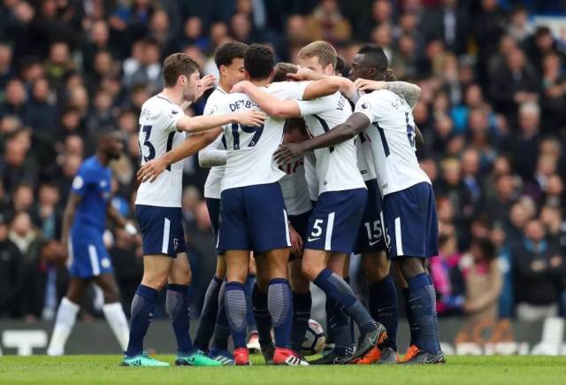 足球法甲豪门官宣新门将加盟（法甲豪门官方宣布签下新门将）